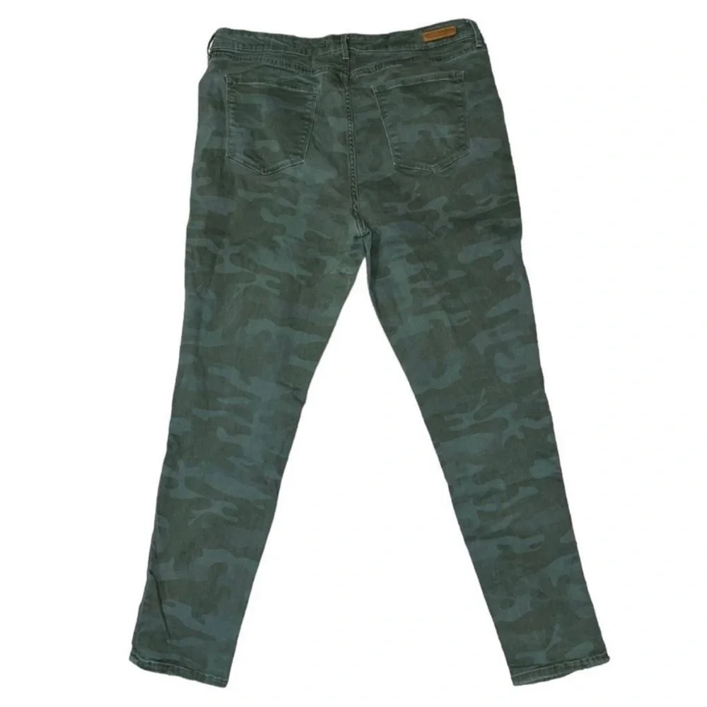 GUC  Sanctuary Social Standard Camo Skinny Jeans(size16) - Picture 4 of 8